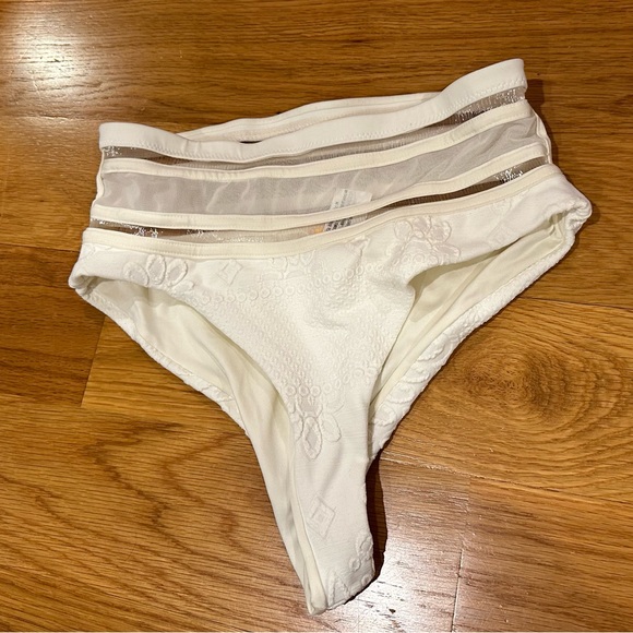 REVOLVE agua bendita bathing suit bottom 🤍 👙 - Picture 3 of 5